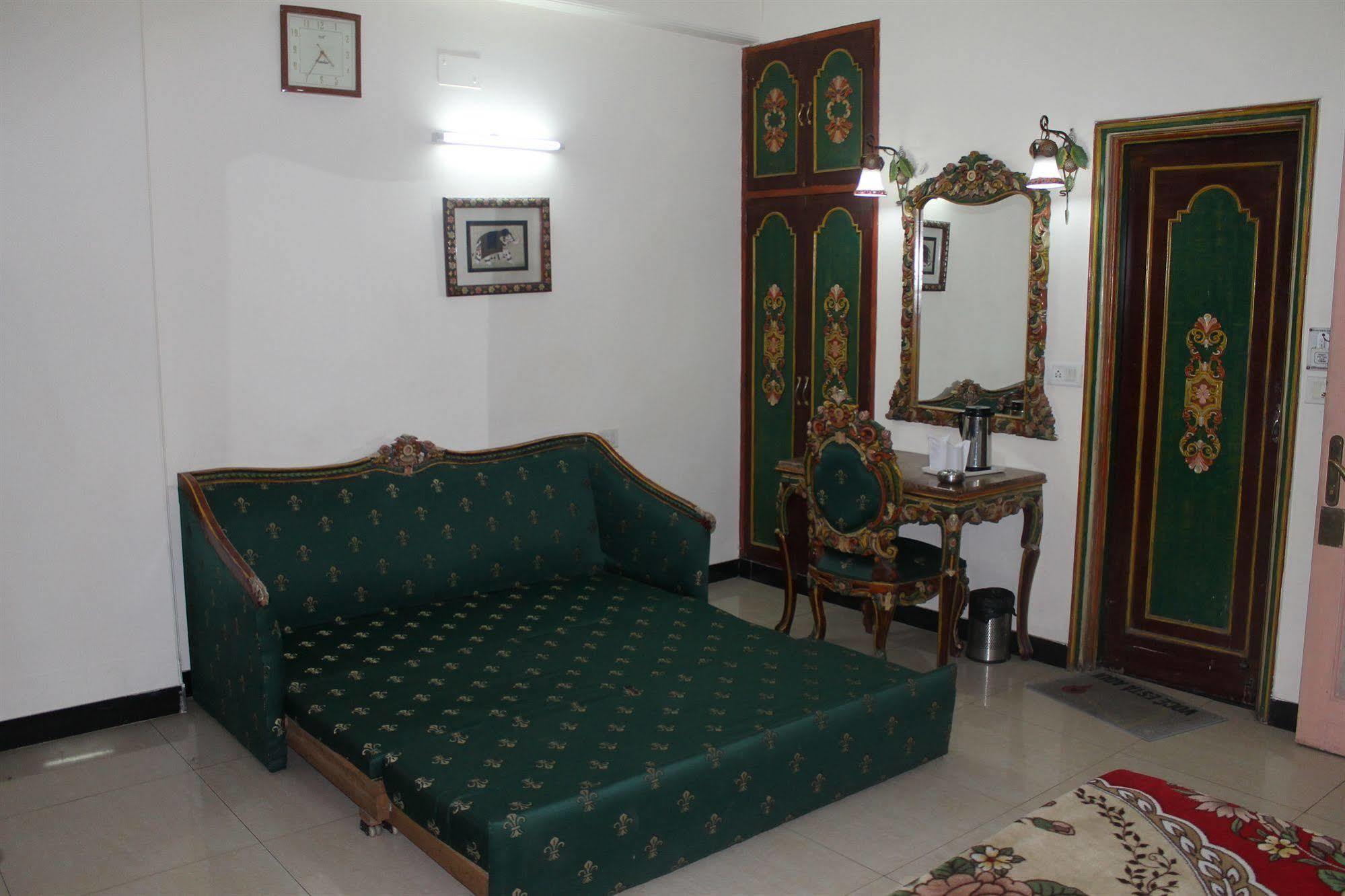 Hotel Sunstar Residency Delhi  Ngoại thất bức ảnh