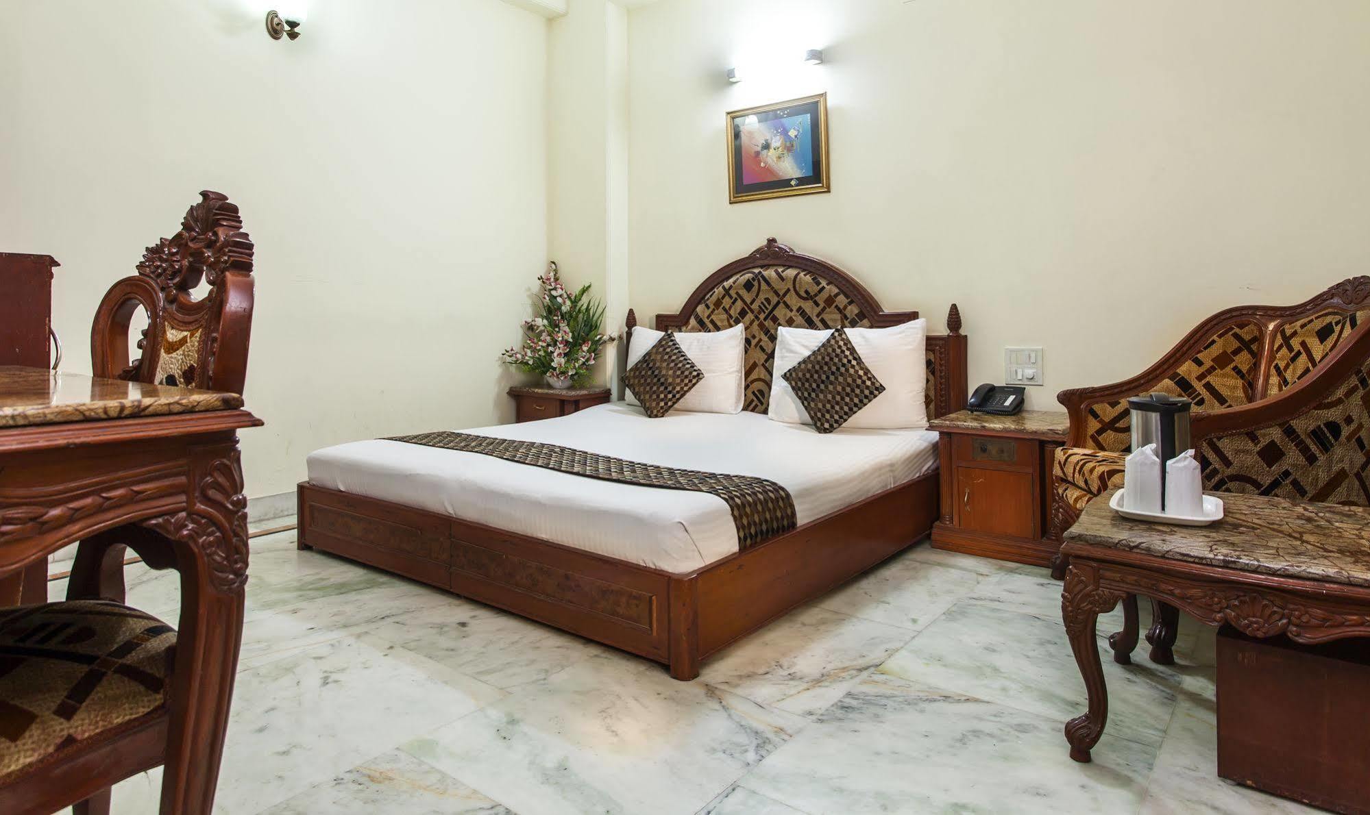 Hotel Sunstar Residency Delhi  Ngoại thất bức ảnh