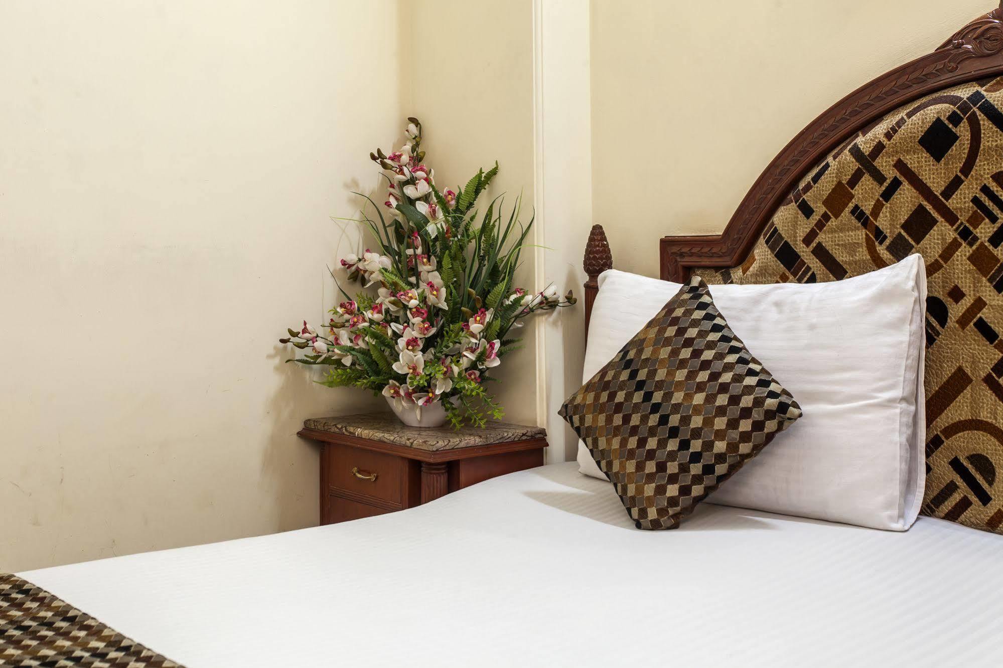 Hotel Sunstar Residency Delhi  Ngoại thất bức ảnh