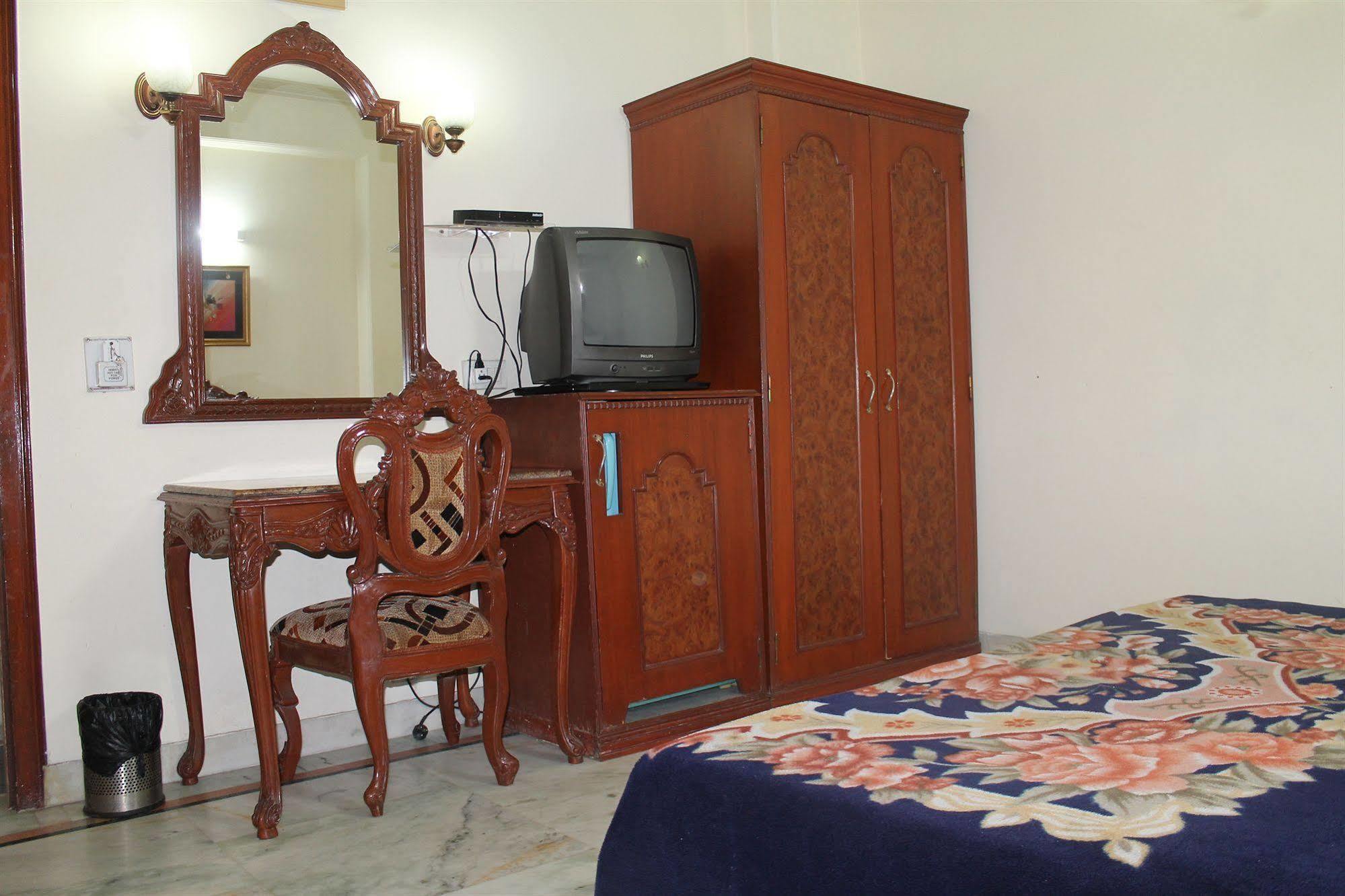 Hotel Sunstar Residency Delhi  Ngoại thất bức ảnh