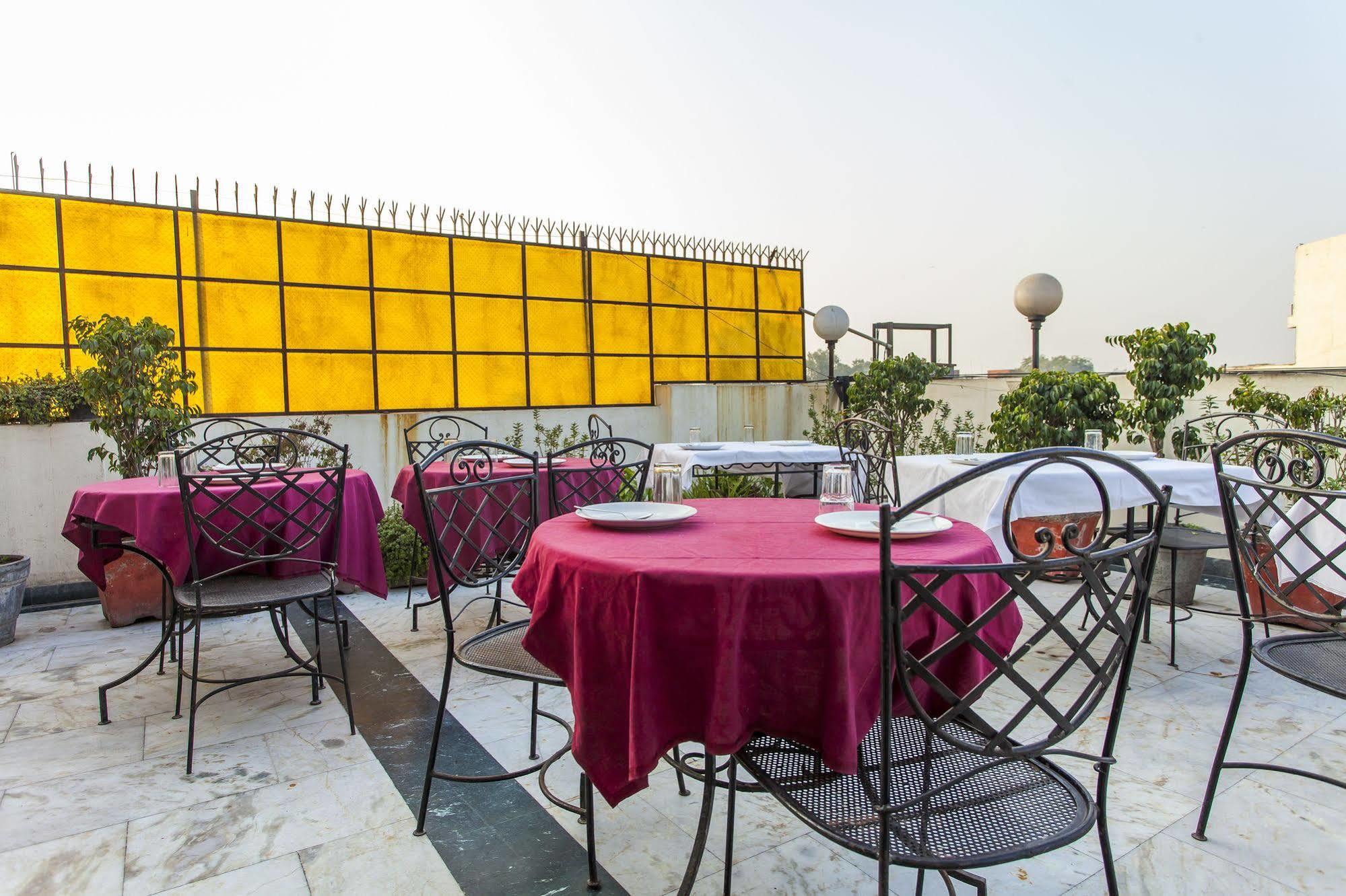 Hotel Sunstar Residency Delhi  Ngoại thất bức ảnh